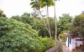 Suíte privada no meio da natureza serrana.